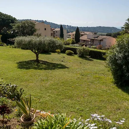 Le Petit Vue Apartment *